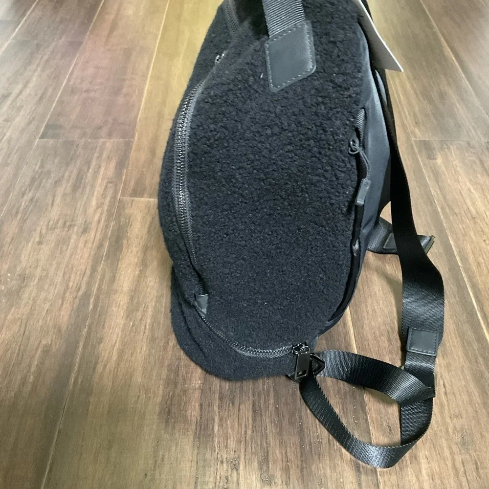 Lululemon City Adventurer Backpack Mini Black Sherpa Fleece 10L